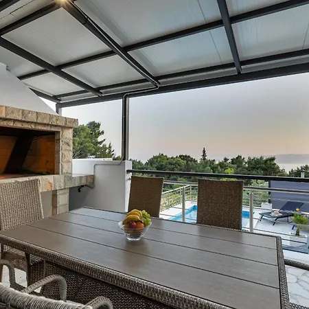 La Perla Villa *