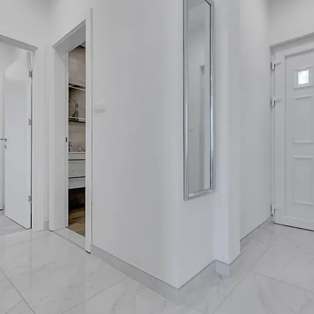 La Perla Villa *