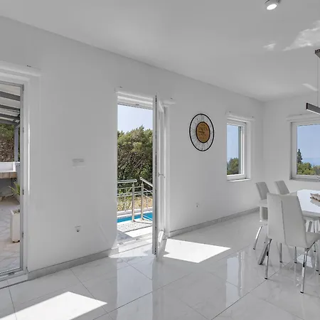 La Perla Villa