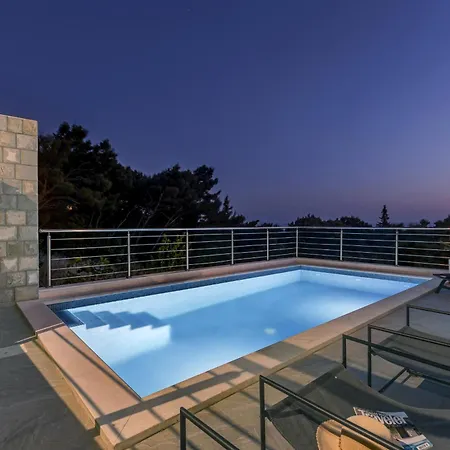 La Perla Villa